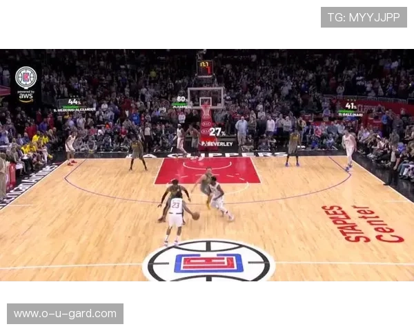 弗兰基球场见证科米索夫妇起航